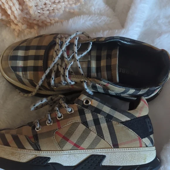 Burberry Kids Sneakers - Black, Beige, Red - Picture 5 of 5